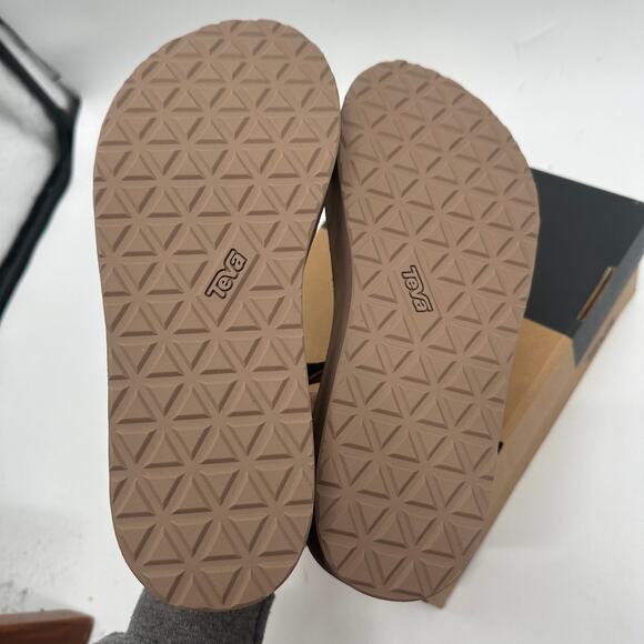 TEVA New in Box Flatform Universal Interweave Sandal // 11 - Picture 7 of 11